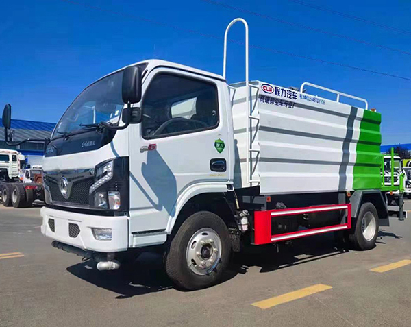 东风福瑞卡抑尘洒水车