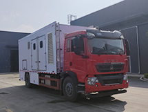 国六重汽豪沃电源车