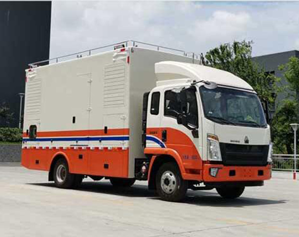 豪沃电源车